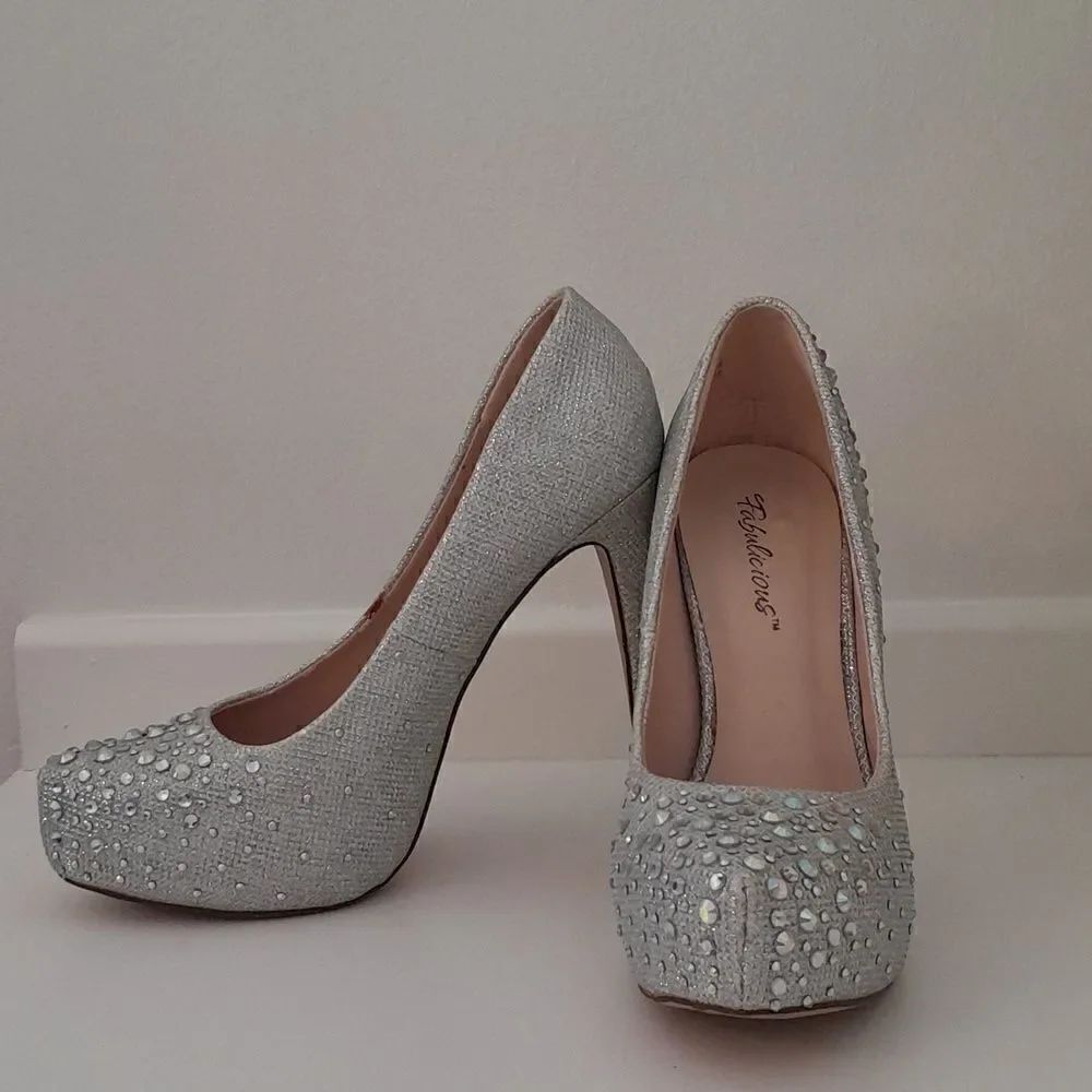 Fabulicious heels size 10